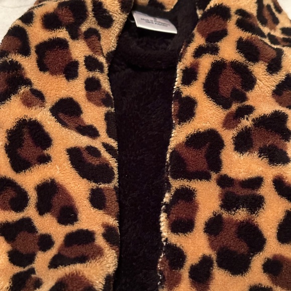 Beautiful Robe - Picture 2 of 8